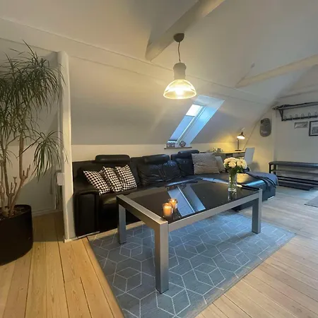 Naturskon Landidyl Pa Ibaekgaarden - I Egen Bolig Vejle