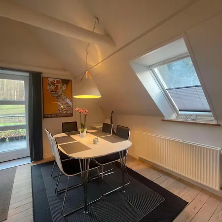 Naturskon Landidyl Pa Ibaekgaarden - I Egen Bolig