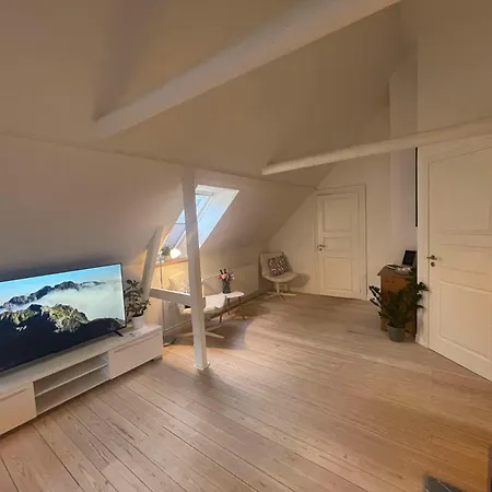 Naturskon Landidyl Pa Ibaekgaarden - I Egen Bolig Vejle