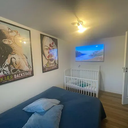 Naturskon Landidyl Pa Ibaekgaarden - I Egen Bolig Apartment