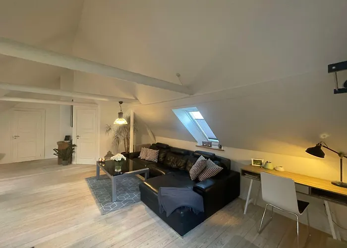 Lejlighed Naturskøn Landidyl På Ibækgaarden - I Egen Bolig Vejle