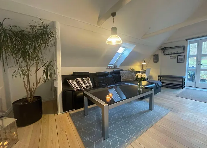 Naturskon Landidyl Pa Ibaekgaarden - I Egen Bolig Vejle